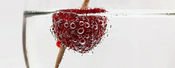cropped-cocktail-drink-glass-alcohol-37925-12